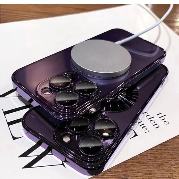 Magnetic Clear Phone Case - Picture 6 of 6